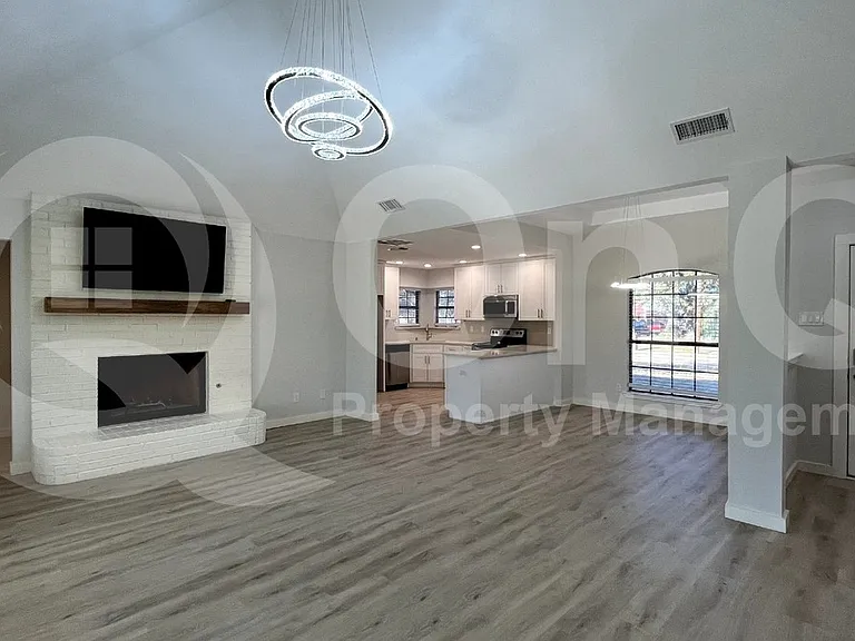130 Hunters Glen Dr — Photo 5