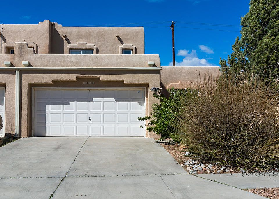 1st image of 11231 Campo Del Oso Ave NE