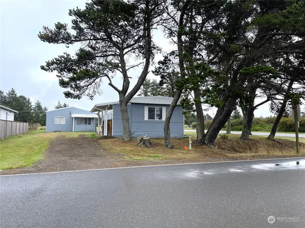 700 S Rain Street NE, Ocean Shores, WA 98569