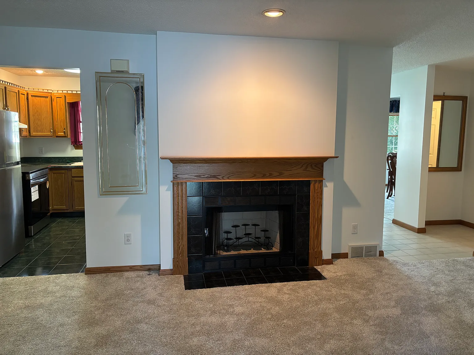 2 bed, 1437 sqft, $1,900 — Photo 4