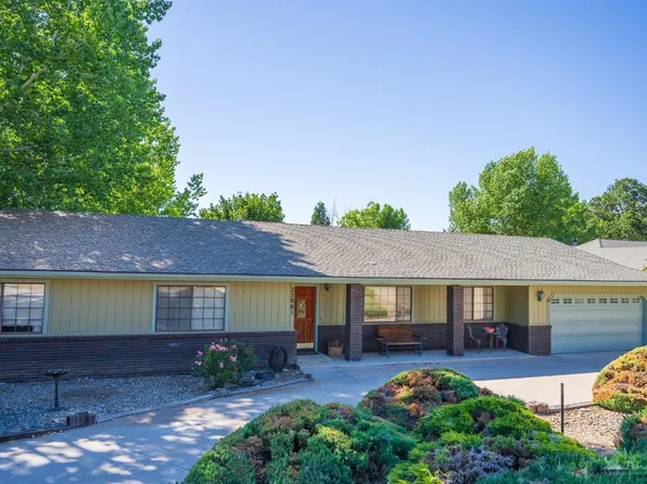 23061 Lakeview Dr, Tehachapi, CA 93561