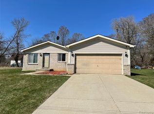 1521 Macarthur Blvd, Ypsilanti, MI 48198