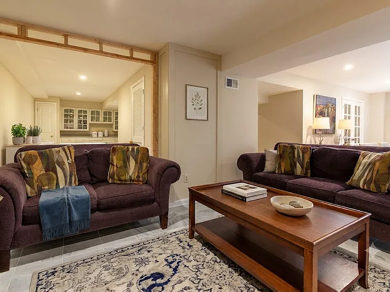 6034 Chesterbrook Rd #B — Photo 16