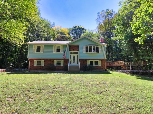 18 East Washington Road, Plymouth, CT 06786