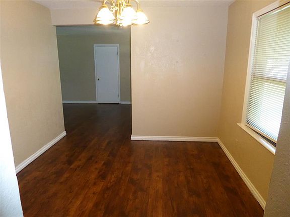 5th image of 1916 NW Oak Ave