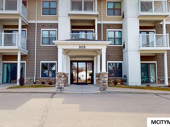 2nd image of 809 7th Ave N APT 212