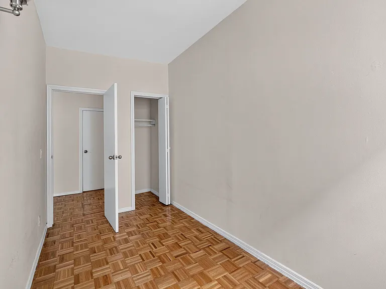 971 1st Ave #4A — Photo 13