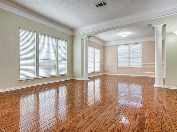 5th image of 613 O Phelan Ln