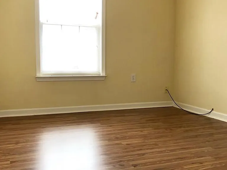 115 Eldon Dr — Photo 13