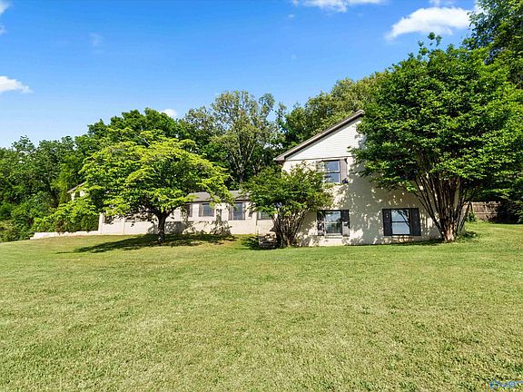 3rd image of 6309 Whitesburg Dr SE