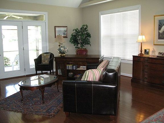 2nd image of 213B Reserve Green Dr
