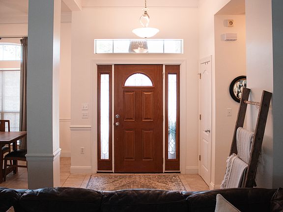 4th image of 807 Coldwater Creek Cir