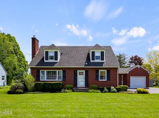 237 Eleanor Rd, Pittsfield, MA 01201