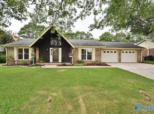 2713 Longfellow Dr SW, Decatur, AL 35603