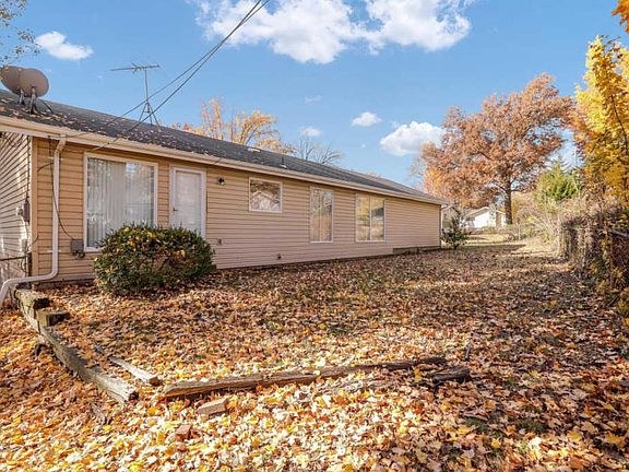 4th image of 11 Brixworth Ct