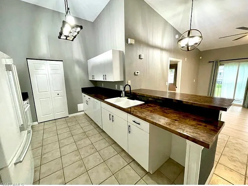 2 bed, 2.0 bath, 970 sqft, $1,850 — Photo 3