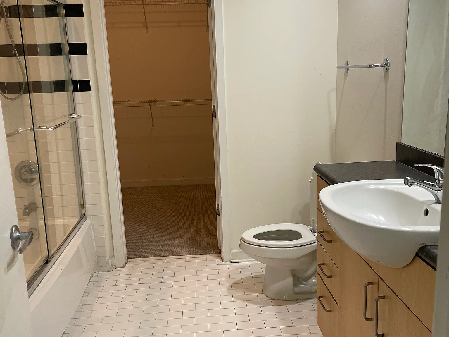 2 bed, 1150 sqft, $2,500 — Photo 4