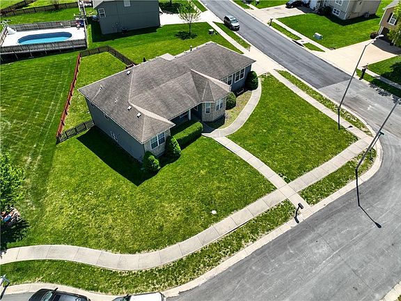 4th image of 5629 Marion Cir