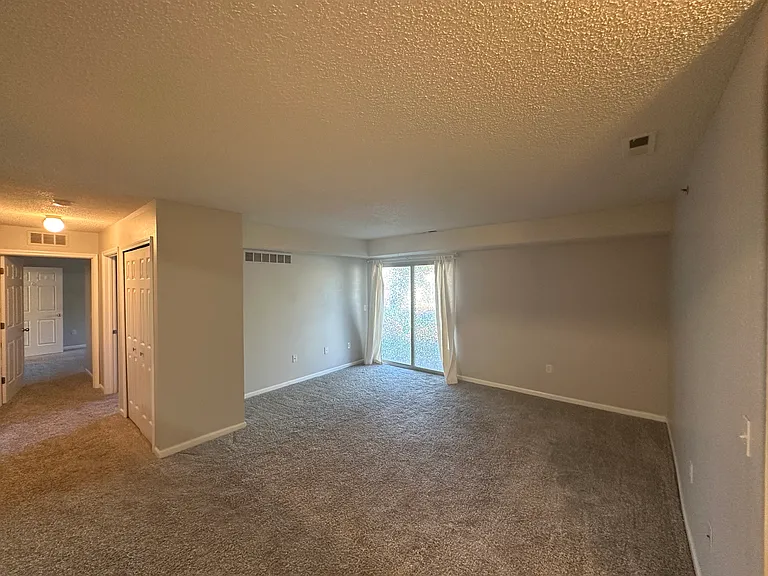 12101 Pinehurst Ln — Photo 6