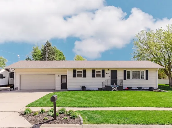 1500 Valli Hi Rd, Norfolk, NE 68701