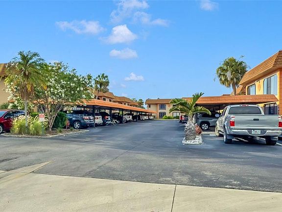 4th image of 10192 SEMINOLE ISLAND DRIVE #10192