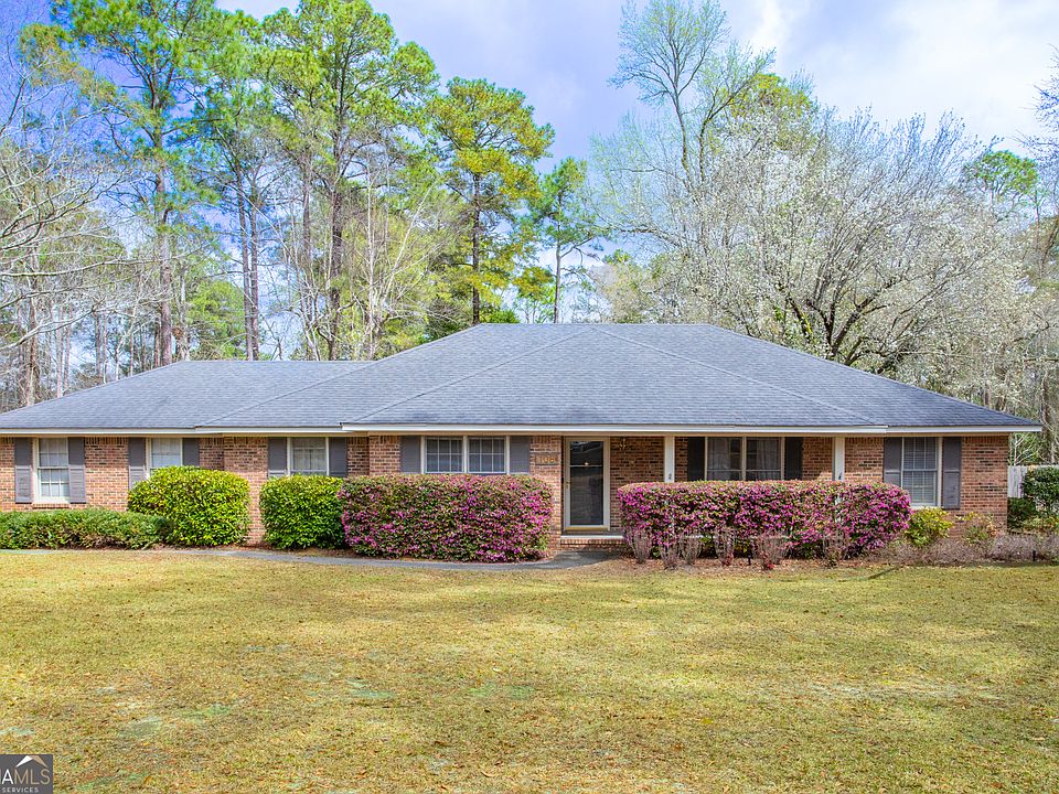 1st image of 108 Oak Hollow Dr