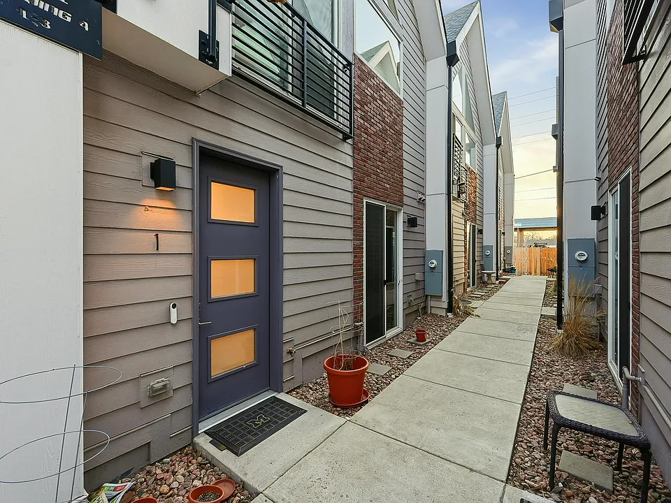 3411 Albion St #4-1
