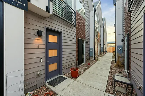 3411 Albion St #4-1 Photo 1