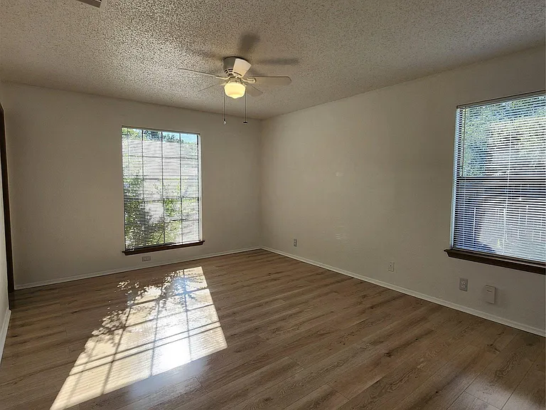 1807 Magazine St — Photo 7