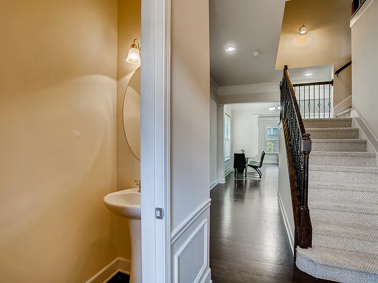 2544 Josselyn Ln SE — Photo 5