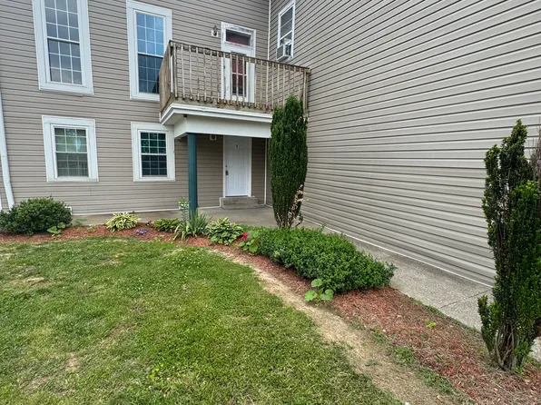 609 Pennsylvania St #1, Henryville, IN 47126
