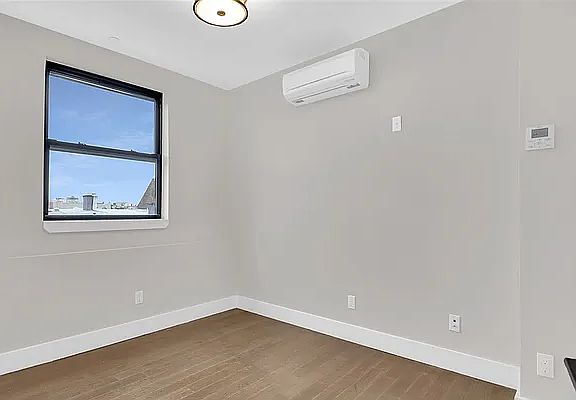 5th image of 195 Stockholm St #4B