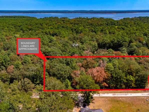 185 Oak Grove St, Huntington, TX 75949