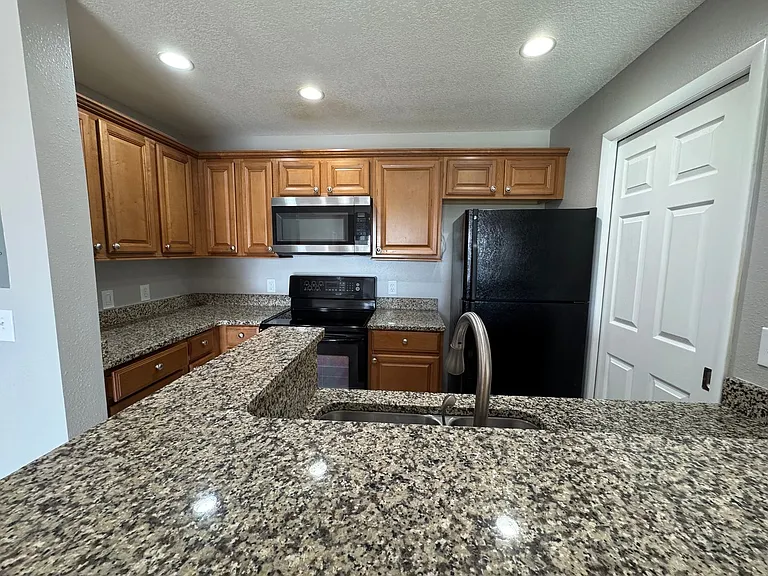 390 Lake Placid Ct #303 — Photo 17