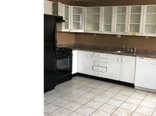 219 E Broad St, Burlington, NJ 08016