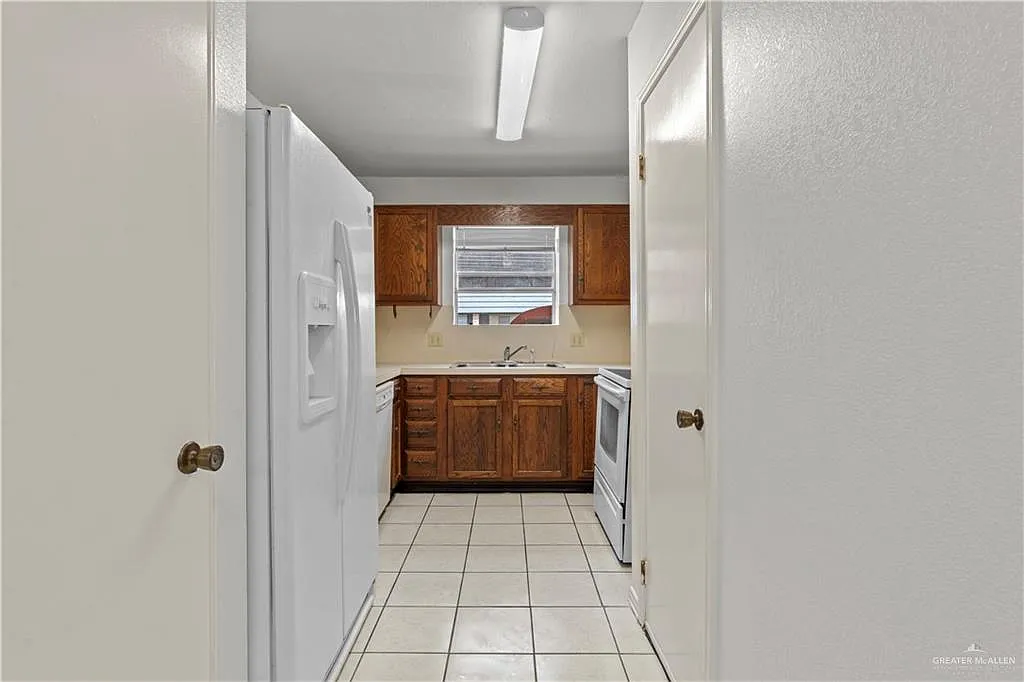 2 bed, 2.0 bath, 1315 sqft, $1,400 — Photo 4