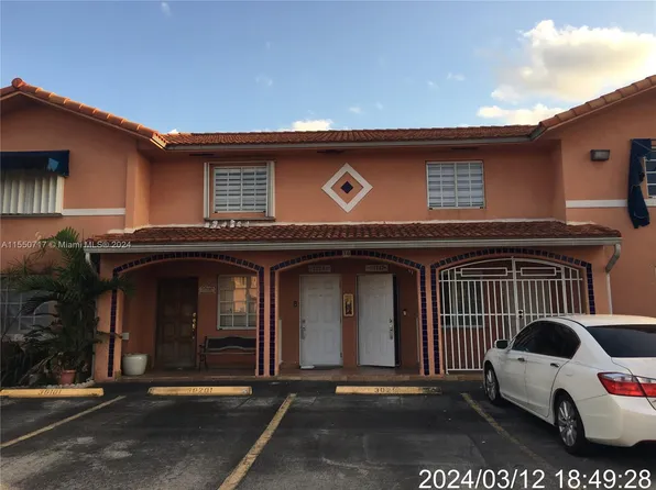 10101 W Okeechobee Rd APT 30202, Hialeah Gardens, FL 33016