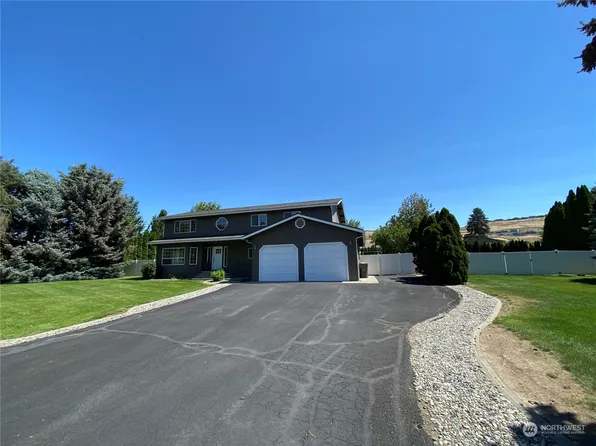 213 Cascade View Court, East Wenatchee, WA 98802