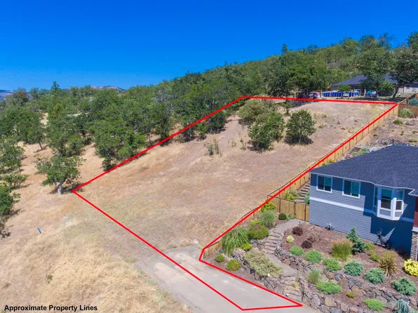 278 Cambridge Ter, Eagle Point, OR 97524