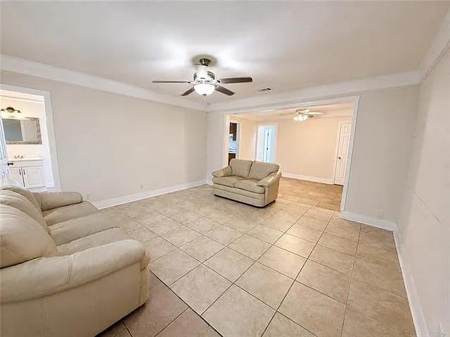 2 bed, 2.0 bath, 1100 sqft, $1,600 — Photo 4
