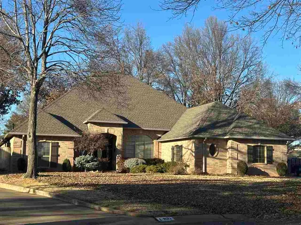 2615 Mockingbird Dr, Ponca City, OK 74604