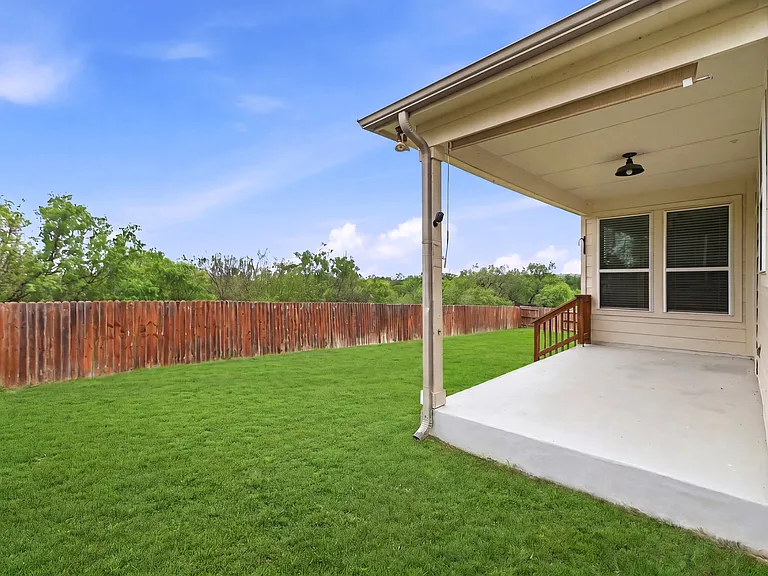6813 Concho Crk — Photo 2