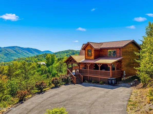 2456 Hackberry Dr, Sevierville, TN 37862