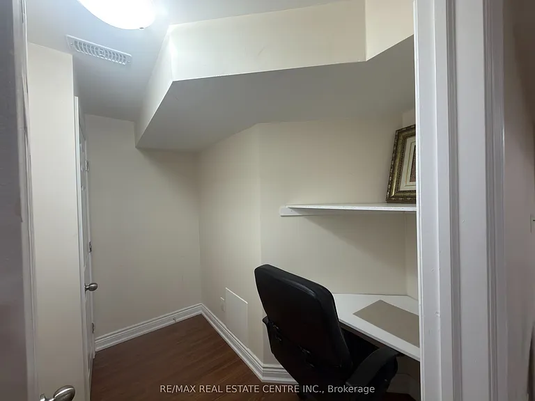 4325 Guildwood Way — Photo 7