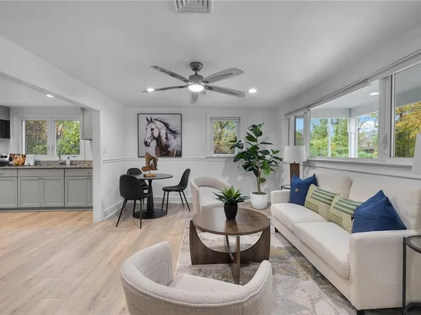 417 Hollywood Ave, Suffolk, VA 23434