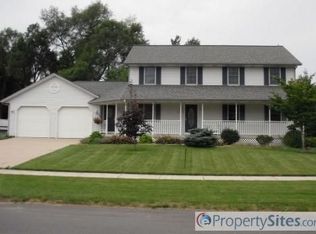 6771 Glen Hollow Dr SE, Caledonia, MI 49316