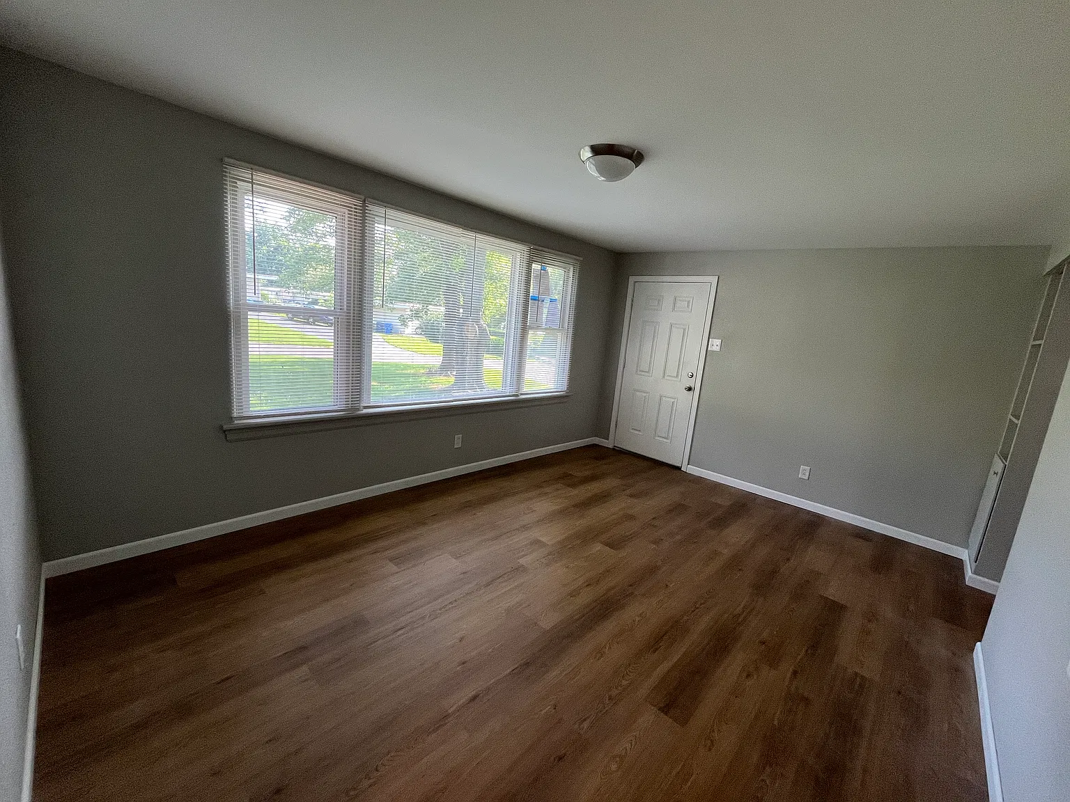 3 Saint Laurence Dr — Photo 4