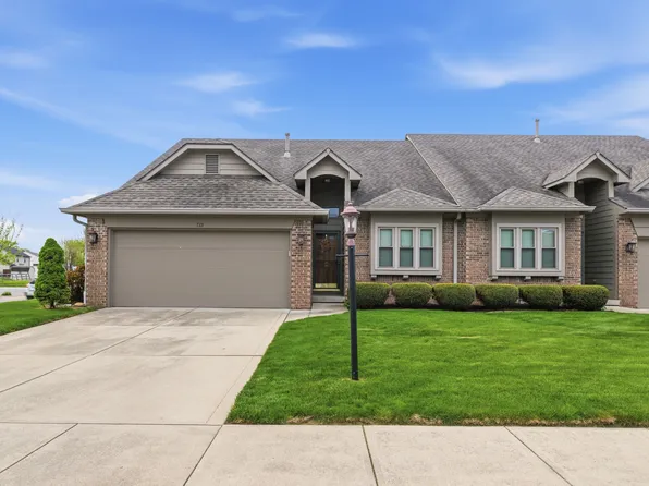 735 Cottage Ln, Greenwood, IN 46143