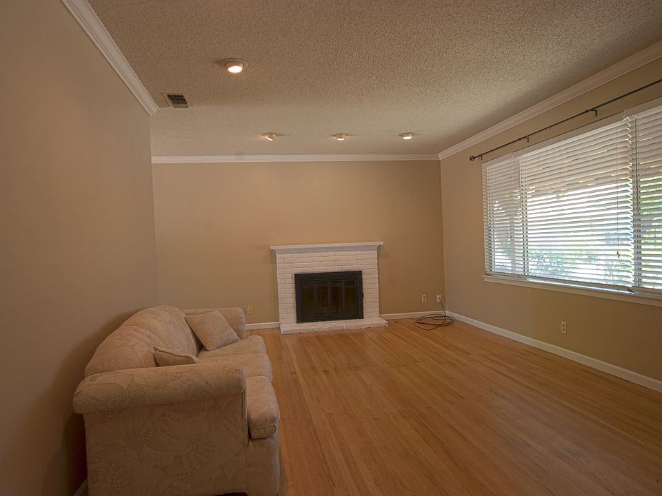 1st image of 5908 Twin Creeks Ct