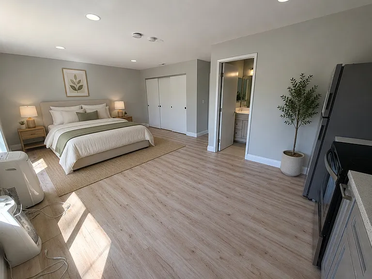 4877 Essex Way #ADU — Photo 2